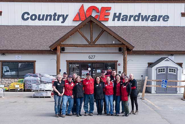 Team-Pic-4-19 Country Ace Hardware